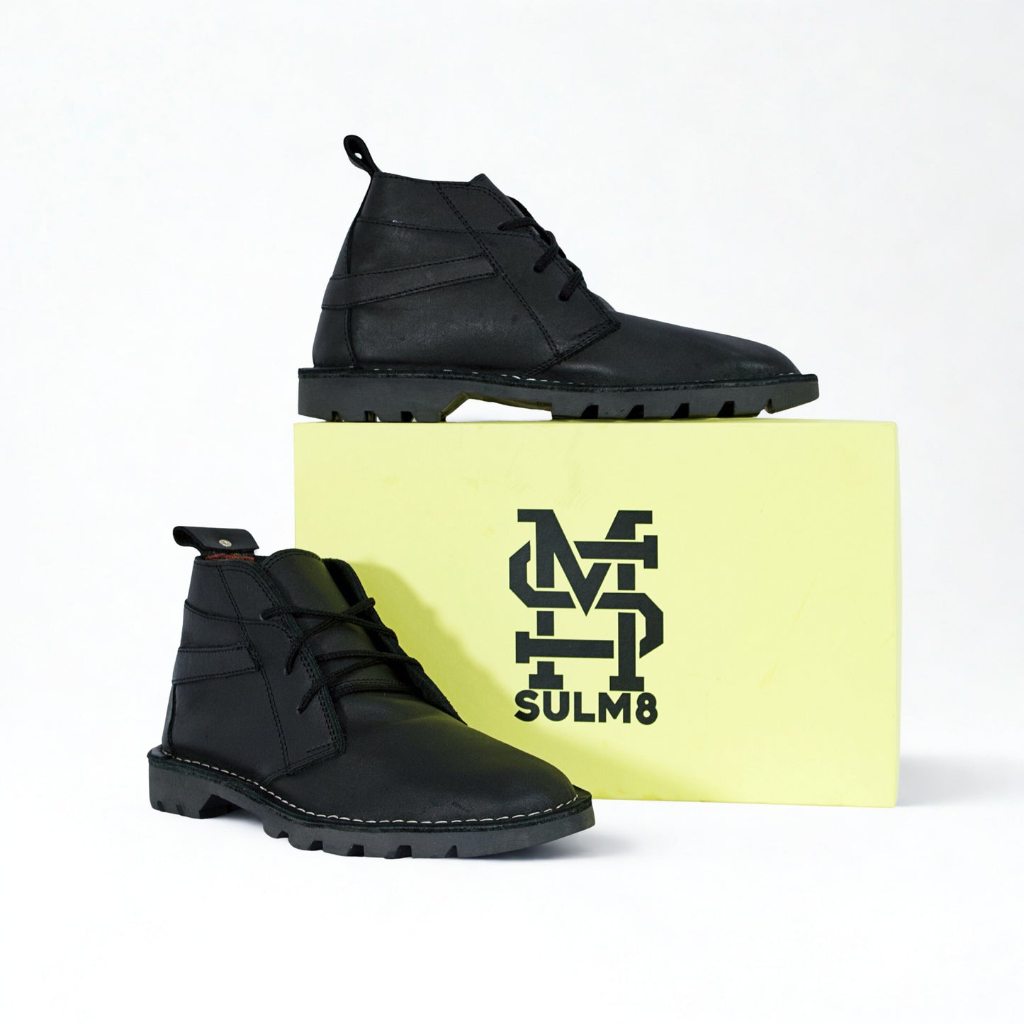 SULM8 Black Leather Desert Boots