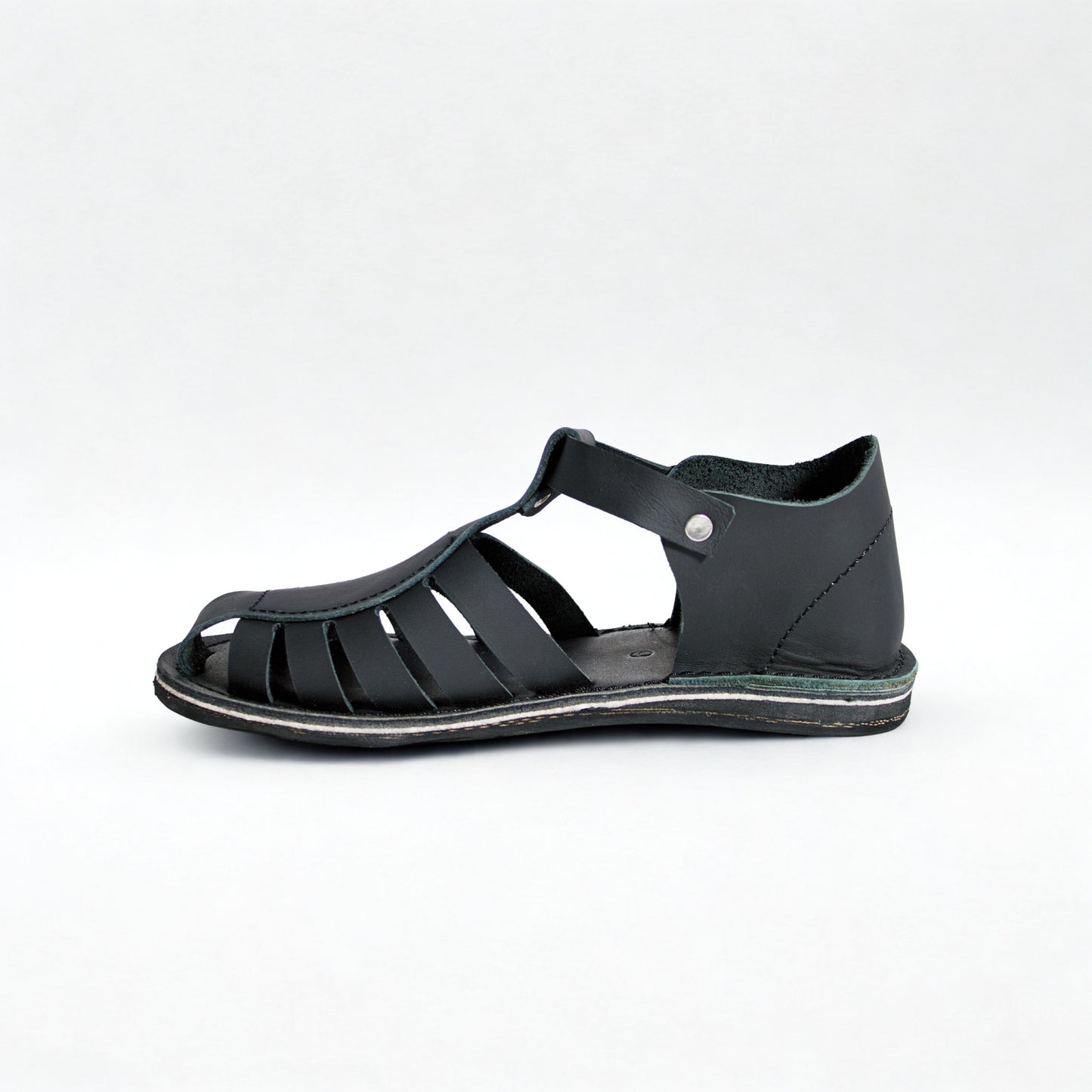 SULM8 Vintage Close-Toe Black Sandals